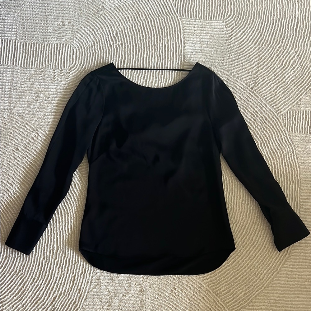 BCBGMaxAzria Black Fitted Long Sleeve Blouse